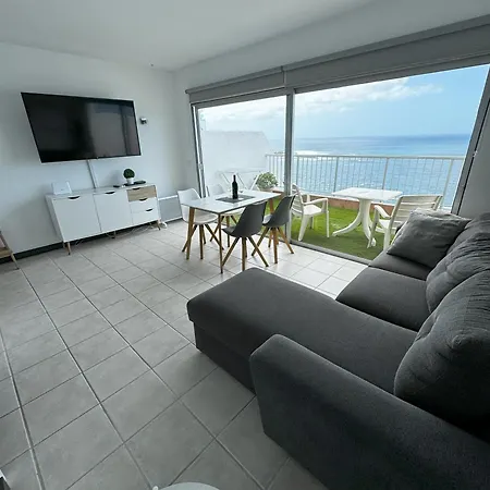 Beautiful Ocean View Apartment *